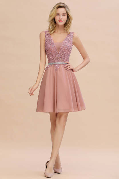 Chicloth Lovely Sleeveless Short Prom Dress Mini Homecoming Dress With Appliques
