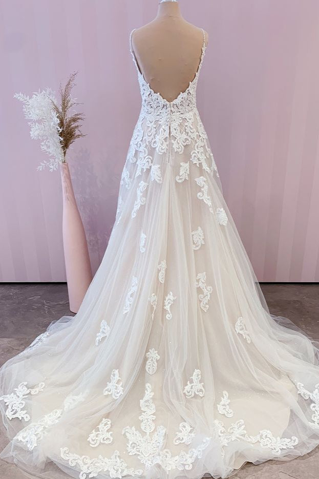 Chicloth Spaghetti-Straps Lace Wedding Dress Tulle A-Line Bridal Gowns