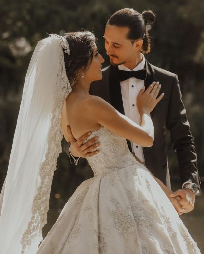 Chicloth Sweetheart Lace Wedding Dress Princess With Appliques