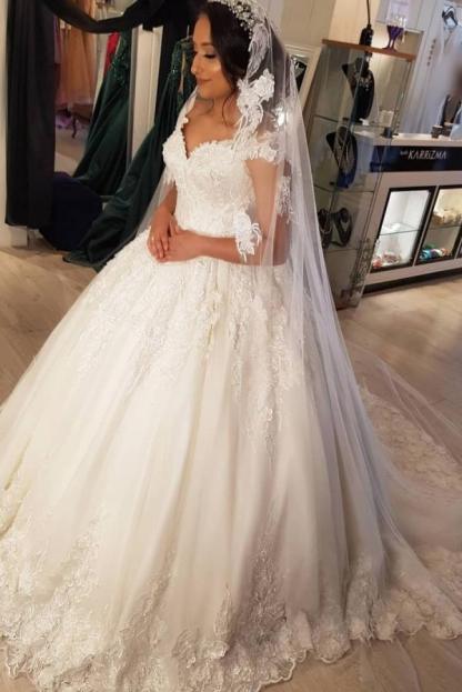 Chicloth Cap Sleeves Lace Wedding Dress Ball Gown V-Neck