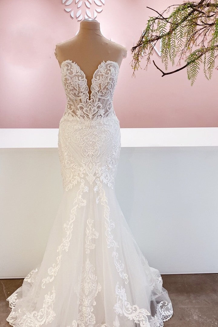 Chicloth Tulle Off The Shoulder Sweetheart Lace Appliques Wedding Dresses