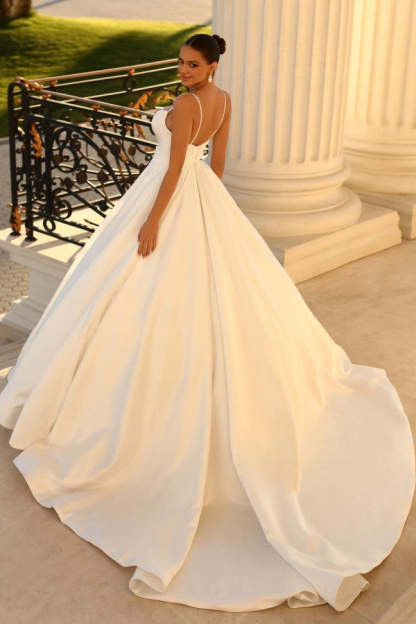 Chicloth Elegant Satin Wedding Dress Spaghetti-Straps Sleeveless