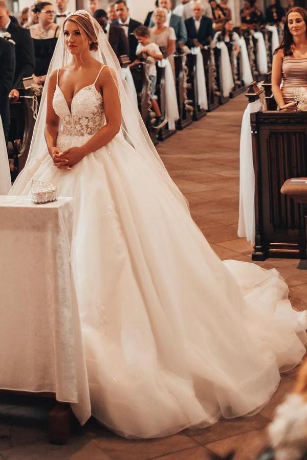 Strapless white Ball gown Princess Wedding Dress