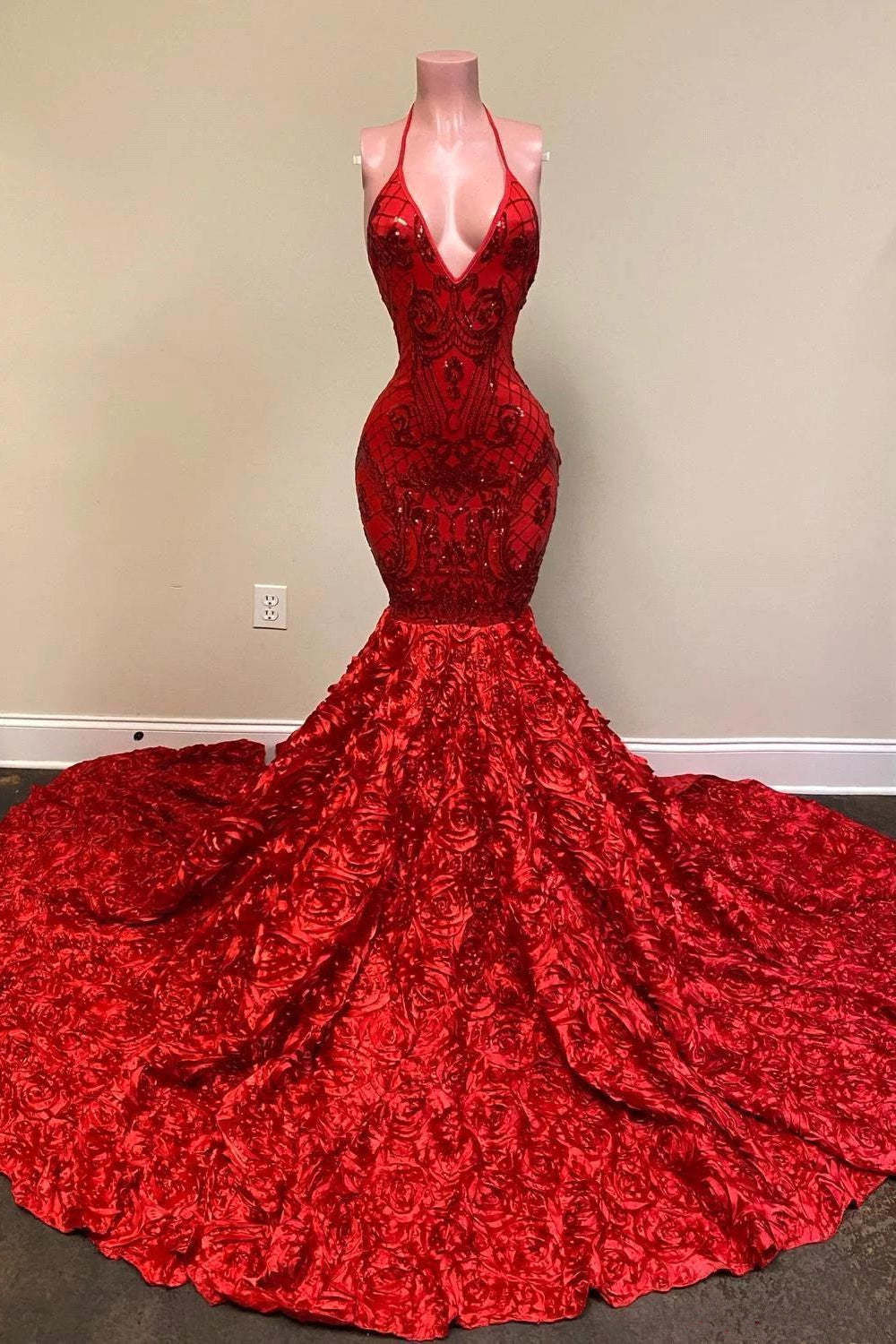 Chicloth Red V-Neck Mermaid Prom Dress Sequins Flowers Bottom
