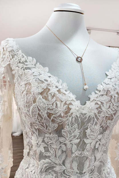 Chicloth Sweetheart Long Sleeves Tulle Ivory Mermaid Wedding Dresses