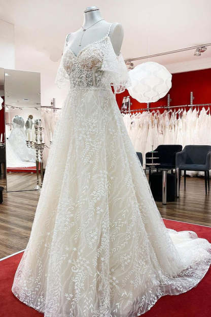 Chicloth Gorgeous Sleeveless Tulle Lace Appliques Sweetheart A-Line Wedding Dresses