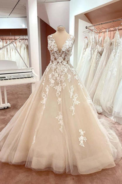 Chicloth Sleeveless V-Neck Wedding Dress Long With Appliques