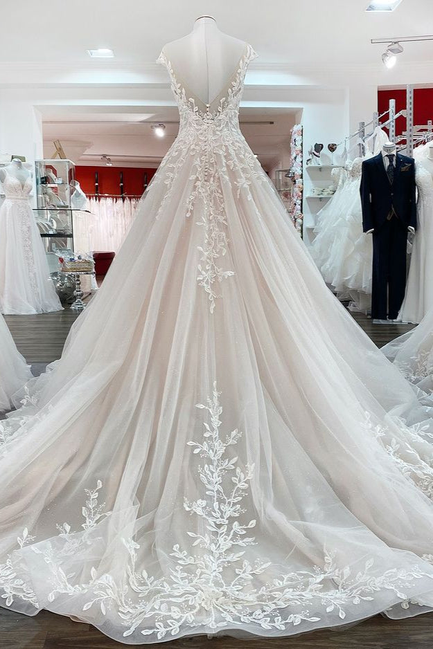 Chicloth Eye-taking Jewel Tulle Lace Appliques Ruffles A-Line Wedding Dresses