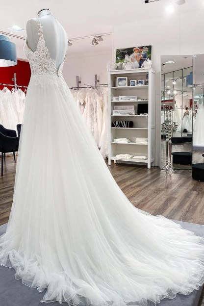 Chicloth Women Tulle V Neck Sleeveless Ruffles Wedding Dresses With Lace