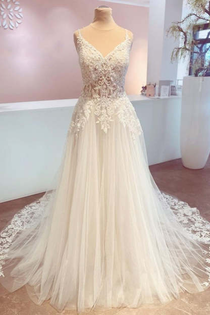 Chicloth Spaghetti-Straps V-Neck Wedding Dress Lace Tulle Bridal Gowns
