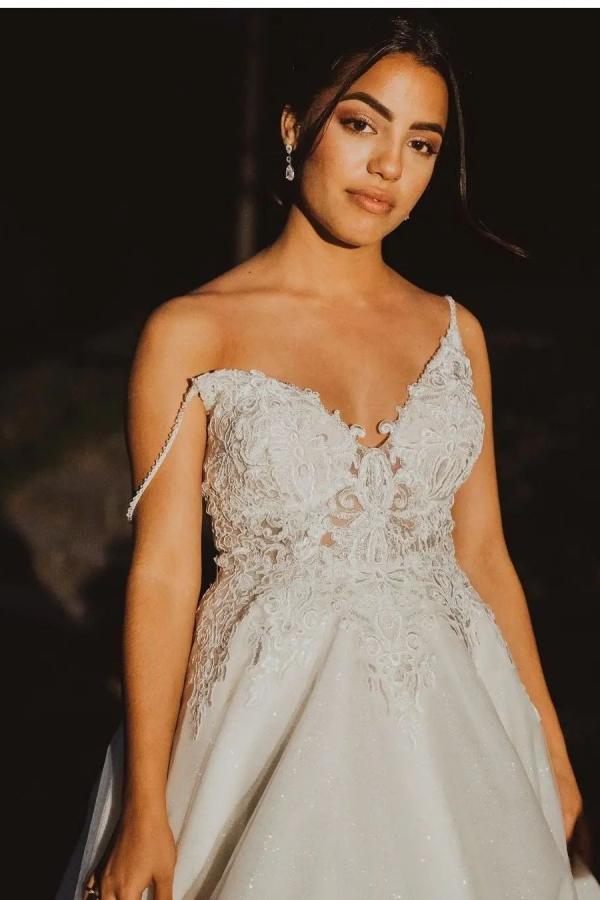 Chicloth Spaghetti-Straps V-Neck Wedding Dress Lace Sleeveless A-Line