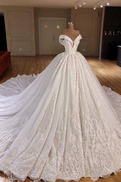 Chicloth Gorgeous Off-the-shoulder V-neck Lace Wedding Dresses A-line White Ruffles Bridal Gowns With Appliques On Sale