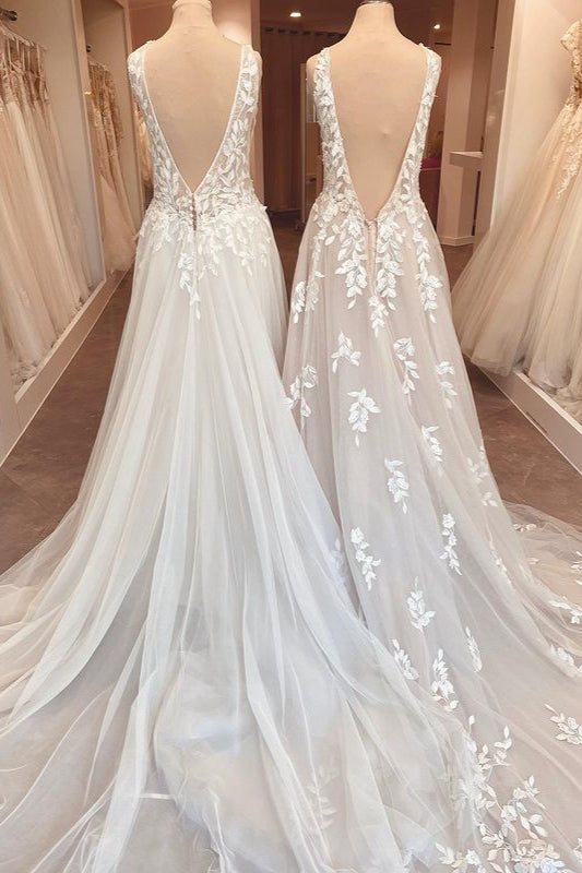 Chicloth Lace Appliques Wedding Dress Sleeveless Tulle Online