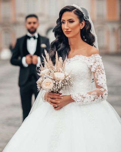 Chicloth Long Sleeves Ball Gown Wedding Dress Off-the-Shoulder With Appliques