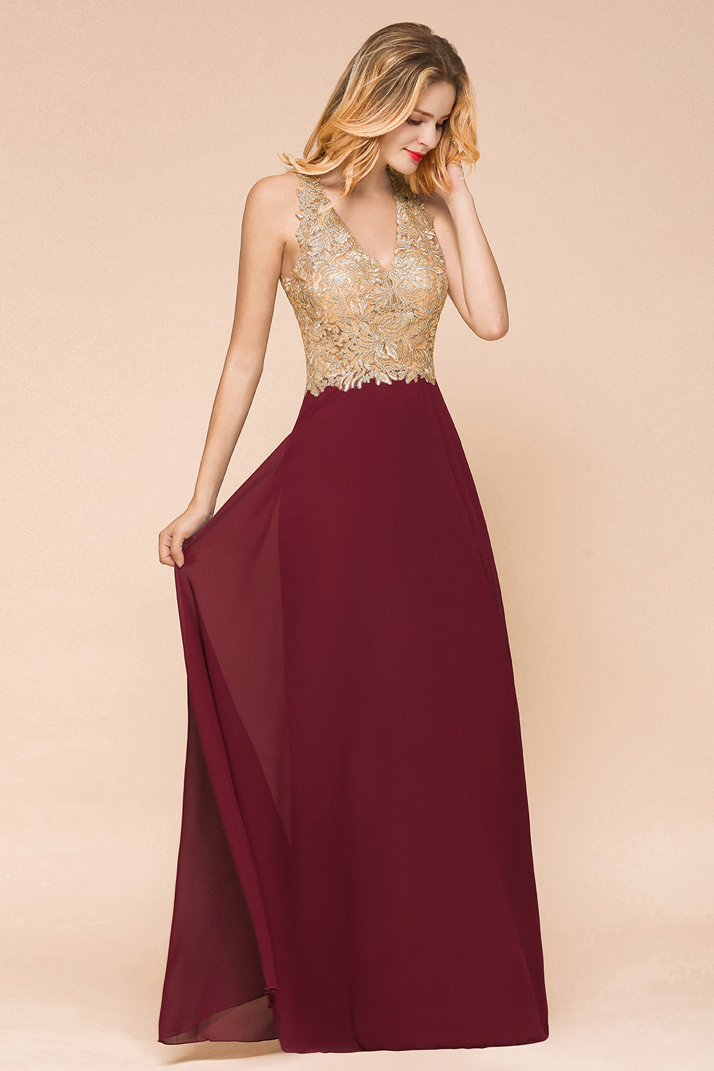 Chicloth Gorgeous V-Neck Burgundy Prom Dress Long Sleeveless Evening Gowns With Appliques