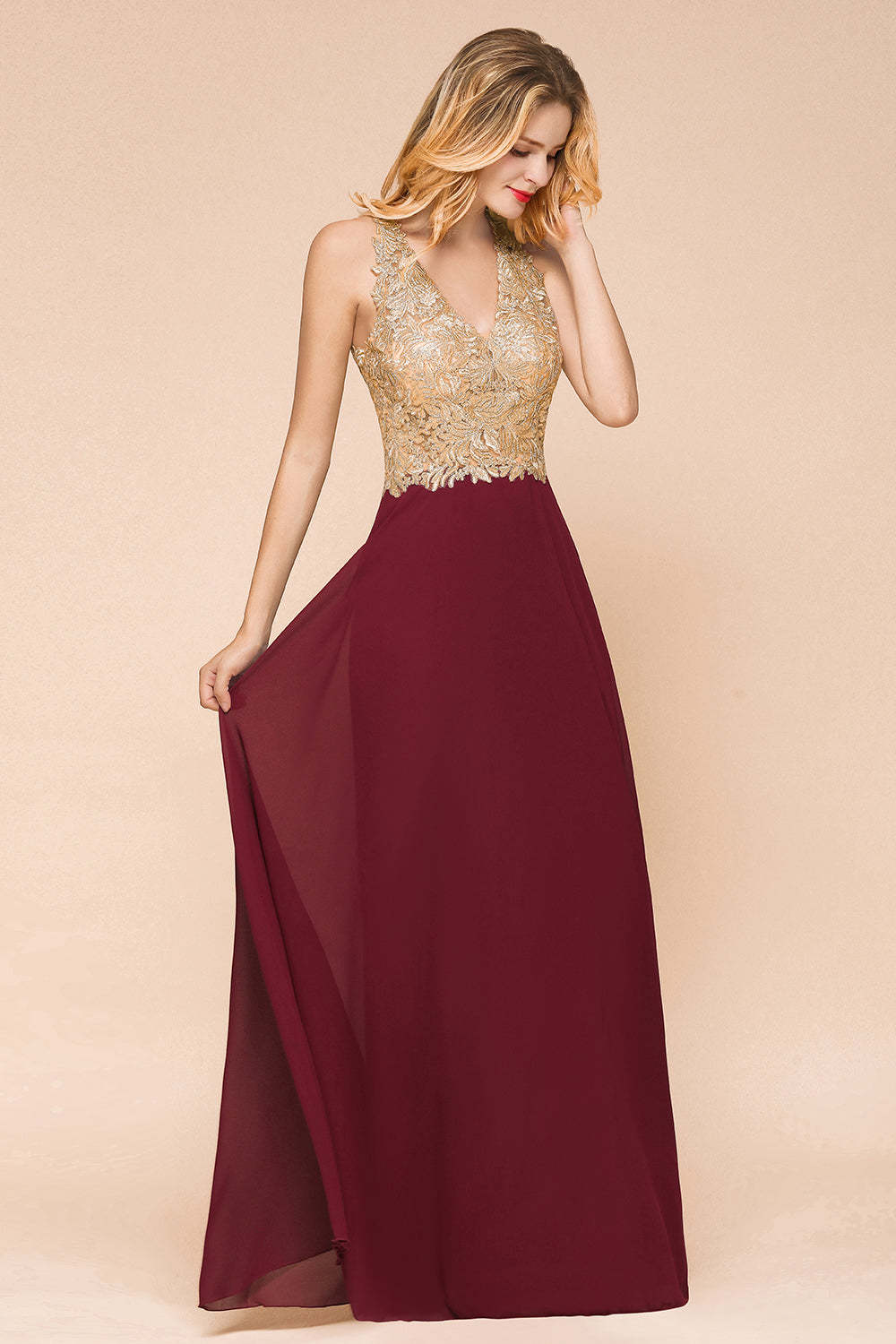 Chicloth Gorgeous V-Neck Burgundy Prom Dress Long Sleeveless Evening Gowns With Appliques