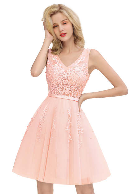Chicloth Elegant V-Neck Sleeveless Short Prom Dress Mini Homecoming Dress With Lace Appliques