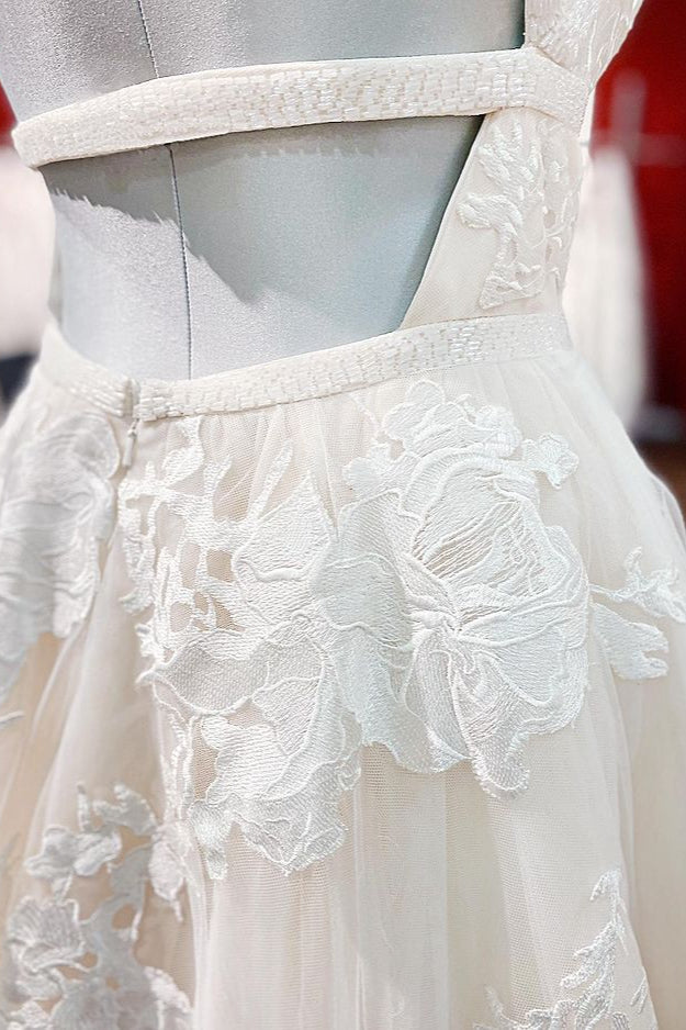 Chicloth Tulle V Neck Sleeveless Ivory A-Line Wedding Dresses With Lace Long