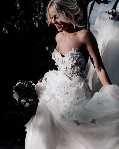 Chicloth Gorgeous Sweetheart Appliques Wedding Dress Beach Bridal Gowns
