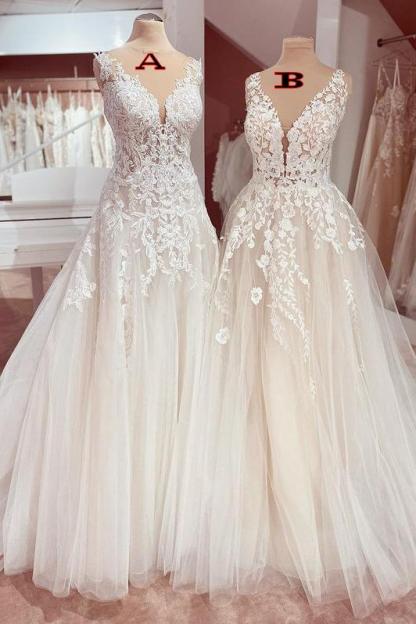 Chicloth Sleeveless Wedding Dress Lace Appliques Tulle