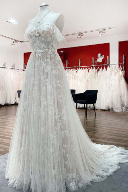 Chicloth Gorgeous Off The Shoulder Tulle Lace Ruffles Wedding Dresses
