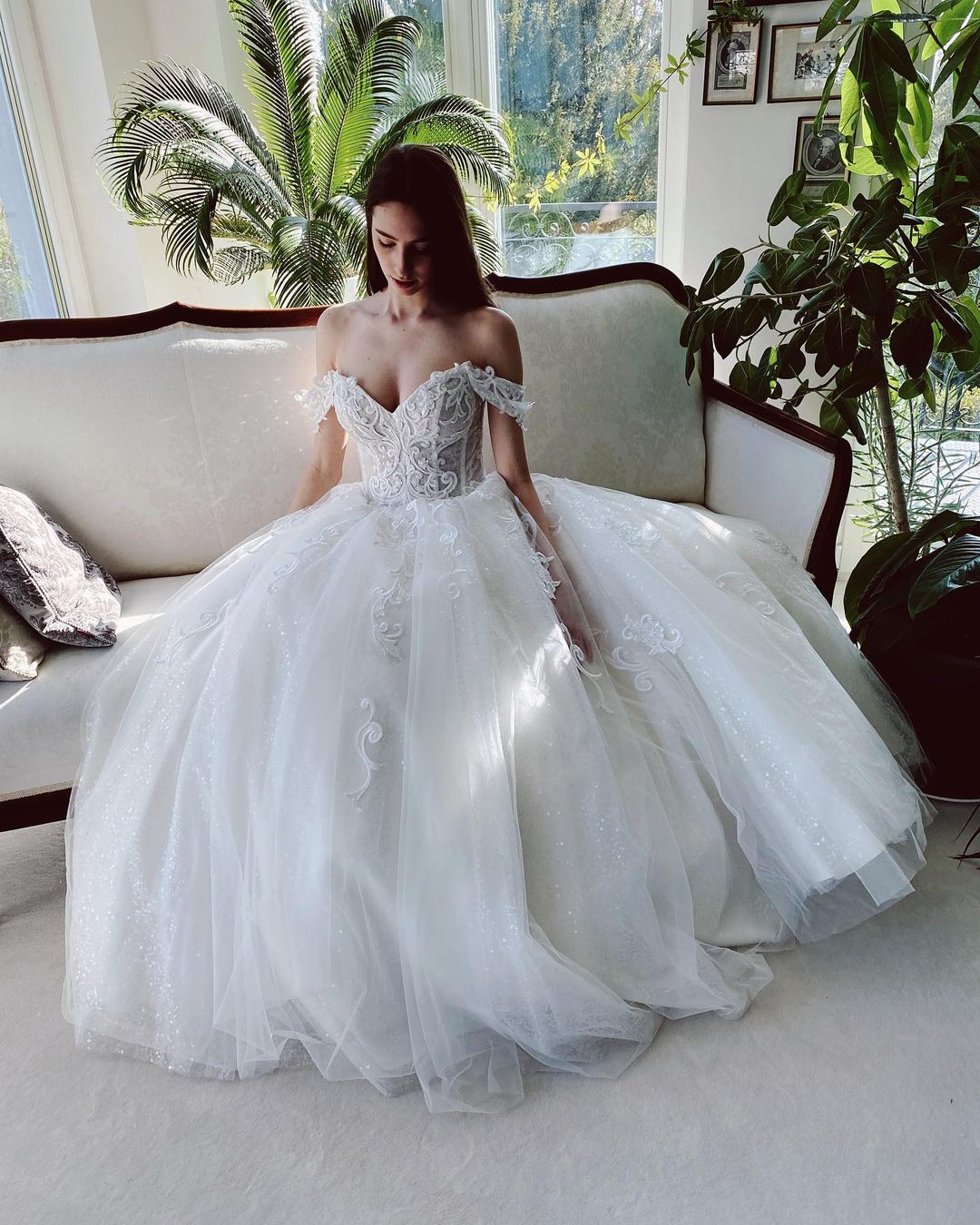 Chicloth Off-the-Shoulder Ball Gown Wedding Dress With Appliques Sequins