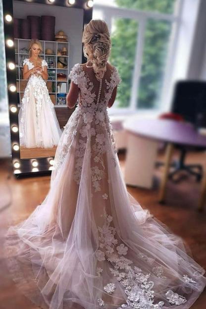 Chicloth Short Sleeves Wedding Dress Lace Appliques Zipper Back