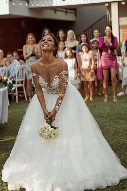 Chicloth Long Sleeves Lace Wedding Dress Tulle Bridal Gowns