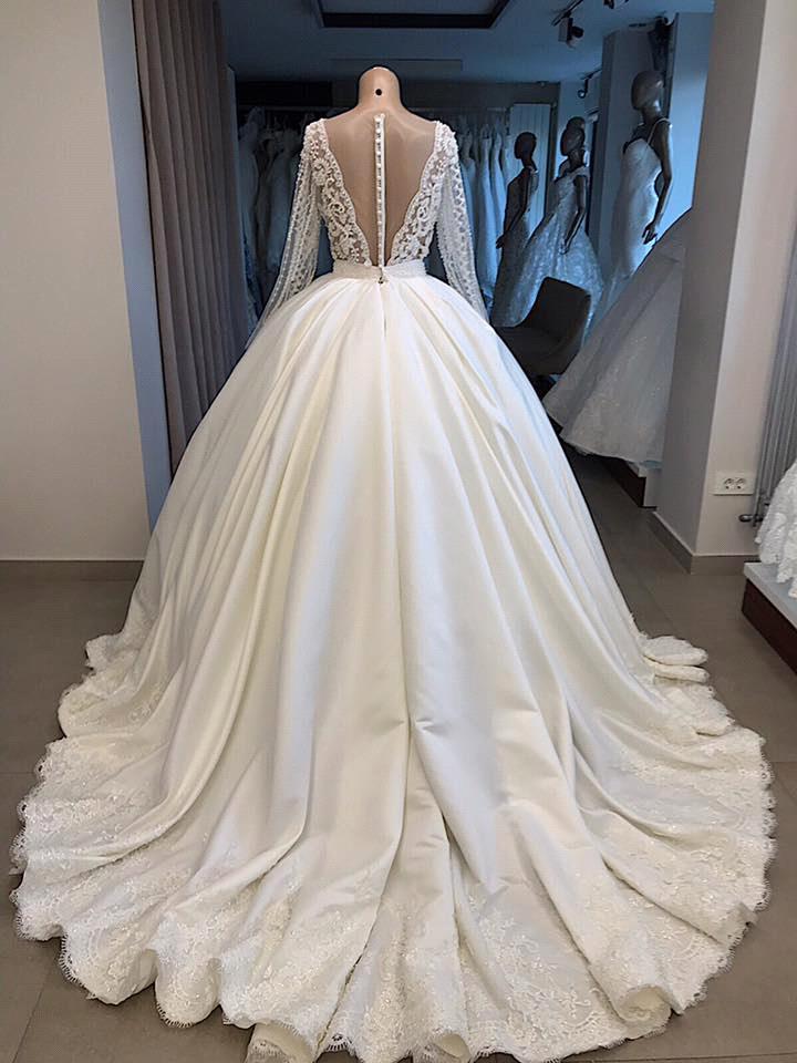 Chicloth Elegant V-neck Longsleeves White Wedding Dresses Satin Lace Bridal Gowns With Appliques On Sale