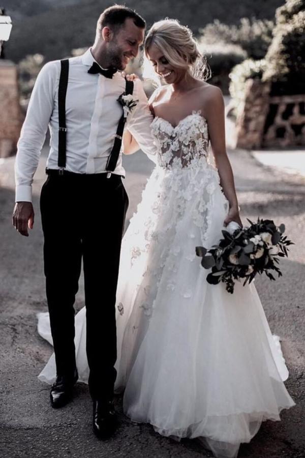 Chicloth Sweetheart Appliques Wedding Dress Long Beach Bridal Wears