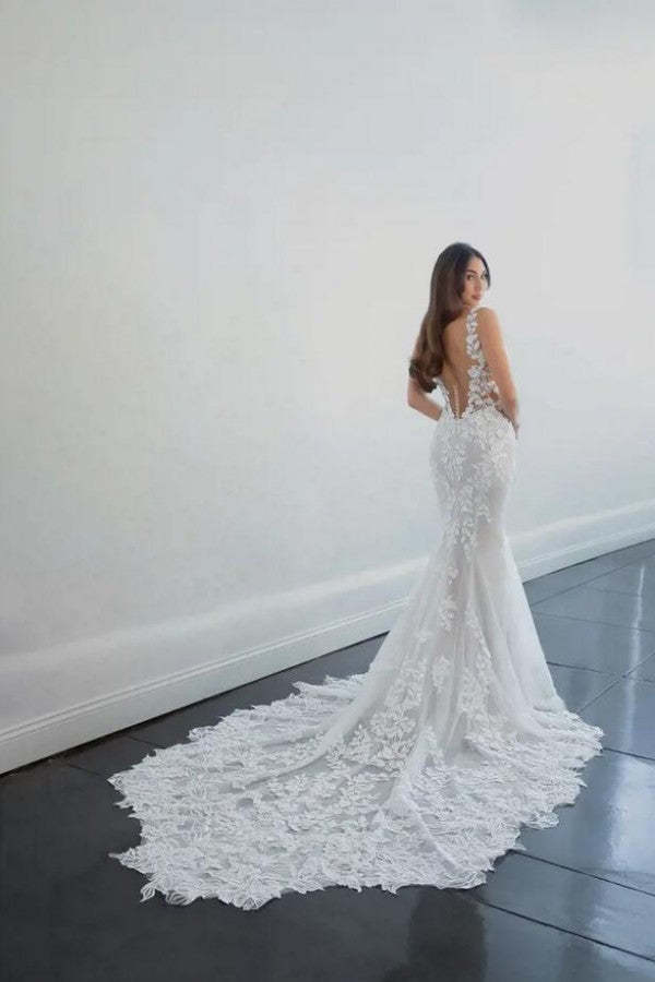 Chicloth Lace Wedding Dress Sleeveless Mermaid Long V-Neck