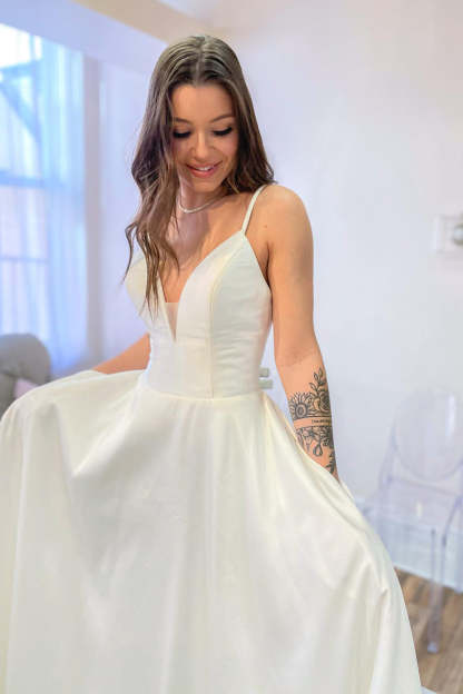 Chicloth White Wedding Dress Satin Sleeveless Long Satin