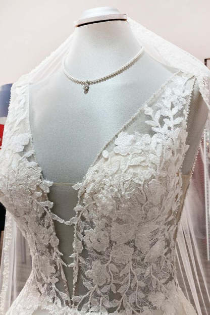 Chicloth Elegant V Neck Tulle Ivory Lace A-Line Wedding Dresses