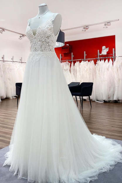 Chicloth Women Tulle V Neck Sleeveless Ruffles Wedding Dresses With Lace