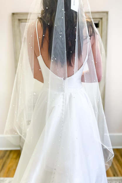 Chicloth White Wedding Dress Satin Sleeveless Long Satin