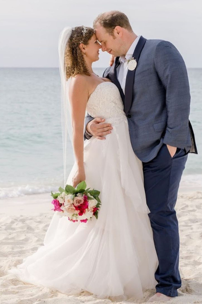 Strapless Lace A-Line Wedding Dress Floor-Length Tulle Beach Wedding Dress