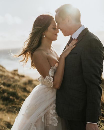 Chicloth Off-the-Shoulder Champagne Beach Wedding Dress Lace Tulle Long