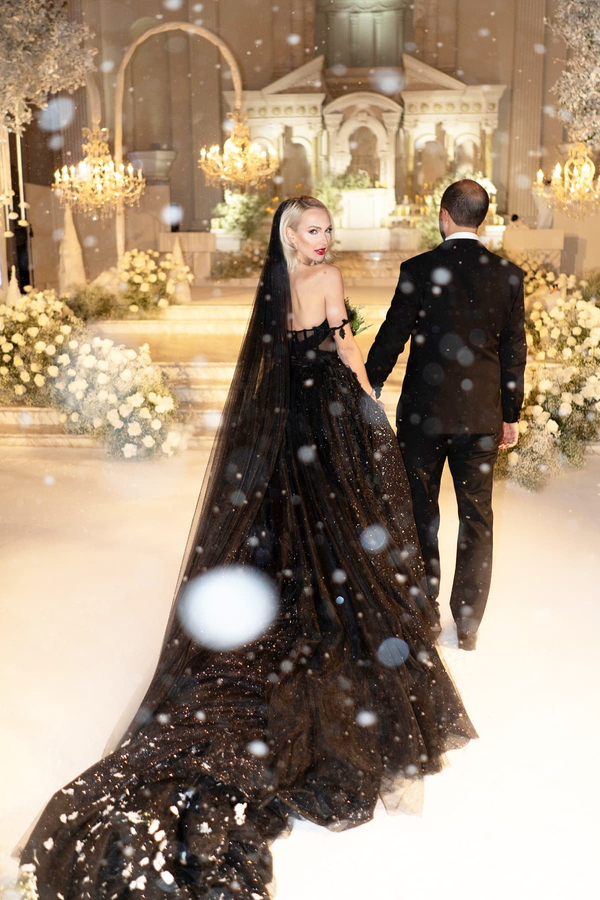 Black Off Shoulder Sleeveless A Line Wedding Dresses Glitter