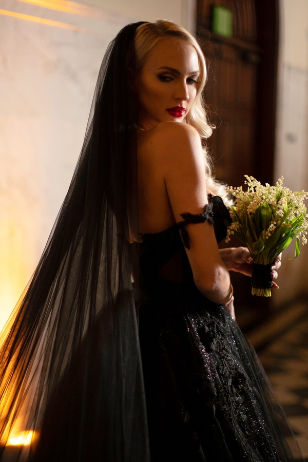 Black Off Shoulder Sleeveless A Line Wedding Dresses Glitter