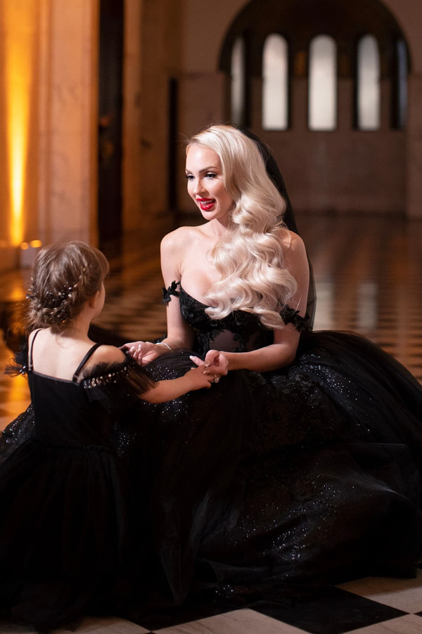 Black Off Shoulder Sleeveless A Line Wedding Dresses Glitter