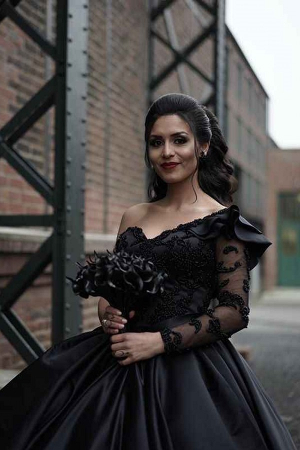 Black V-Neck Long Sleeve Ball Gown Wedding Dress