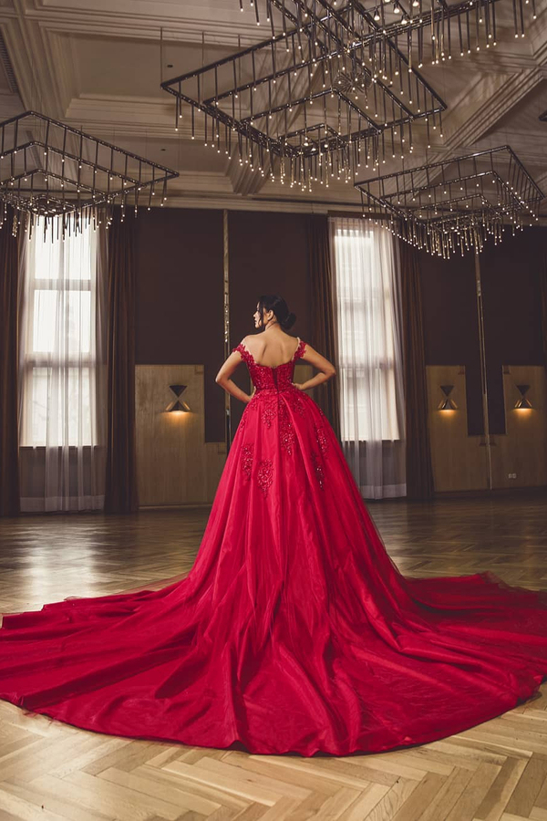 Charming Red Off Shoulder Lace Appliques Mermaid Prom Gown with Detachable Train