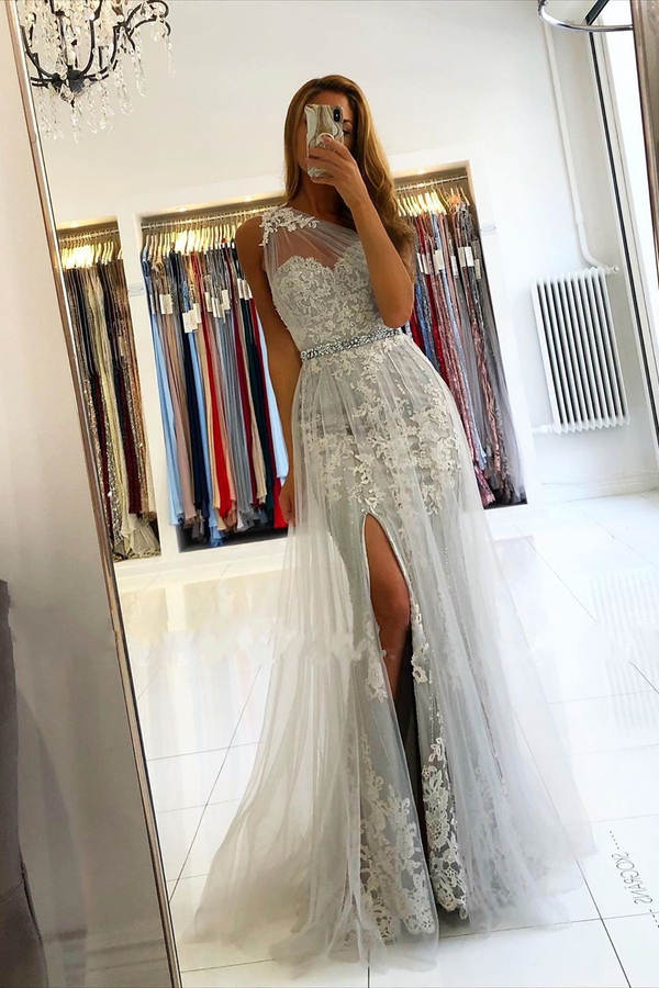Charming Sleeveless Lace Mermaid Evening Dress with Side Split Tulle Train