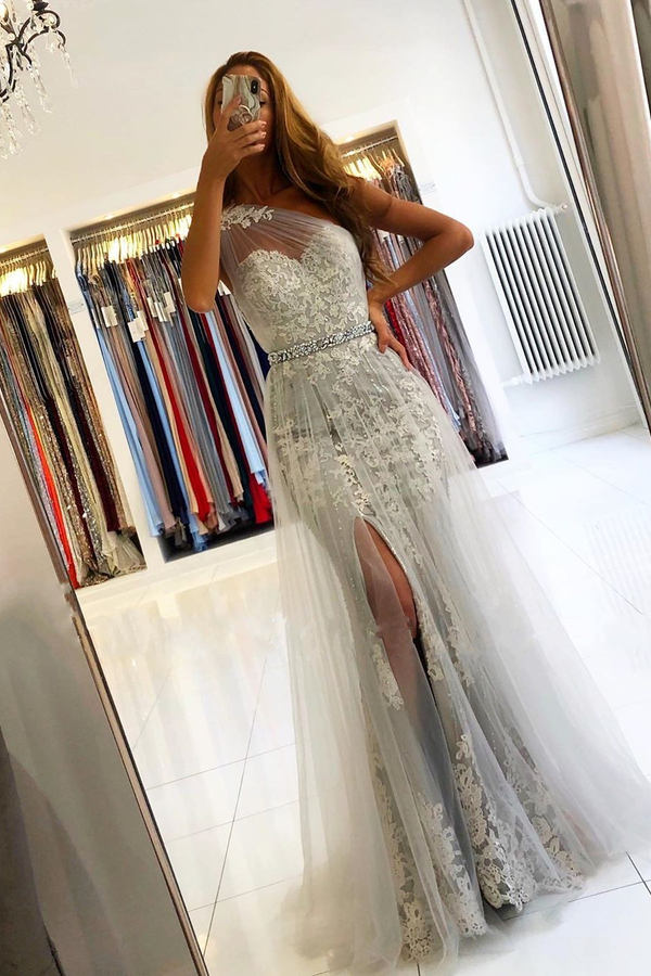 Charming Sleeveless Lace Mermaid Evening Dress with Side Split Tulle Train