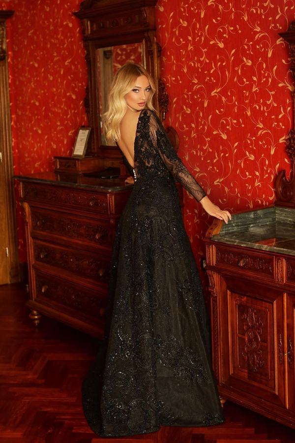 Chic Black V-Neck A-line Evening Party Dress Long Sleeves Lace Party Dress