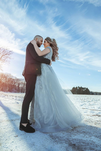Chic Off-Shoulder Tulle Mermaid Wedding Dress with Detachable Train