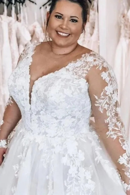 Chicloth Long Sleeves Plus Size Wedding Dress With Lace Appliques