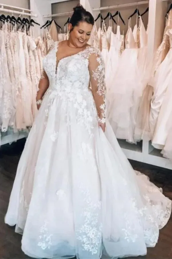 Chicloth Long Sleeves Plus Size Wedding Dress With Lace Appliques