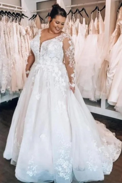 Chicloth Long Sleeves Plus Size Wedding Dress With Lace Appliques