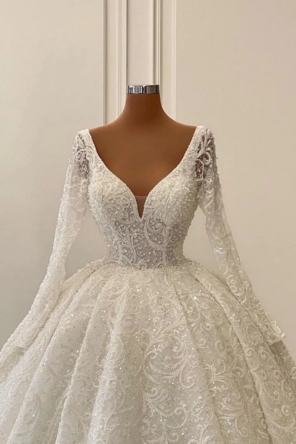 Chicloth Long Sleeves V-Neck Wedding Dress Ball Gown With Lace
